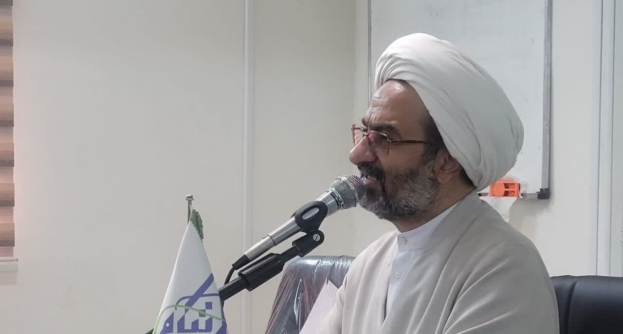 جلسه بانوان سرپرست خانوار با سخنرانی حجت‌الاسلام والمسلمین حسین صالح‌خواه در مؤسسه خیریه تکفل و سرپرستی ایتام قم