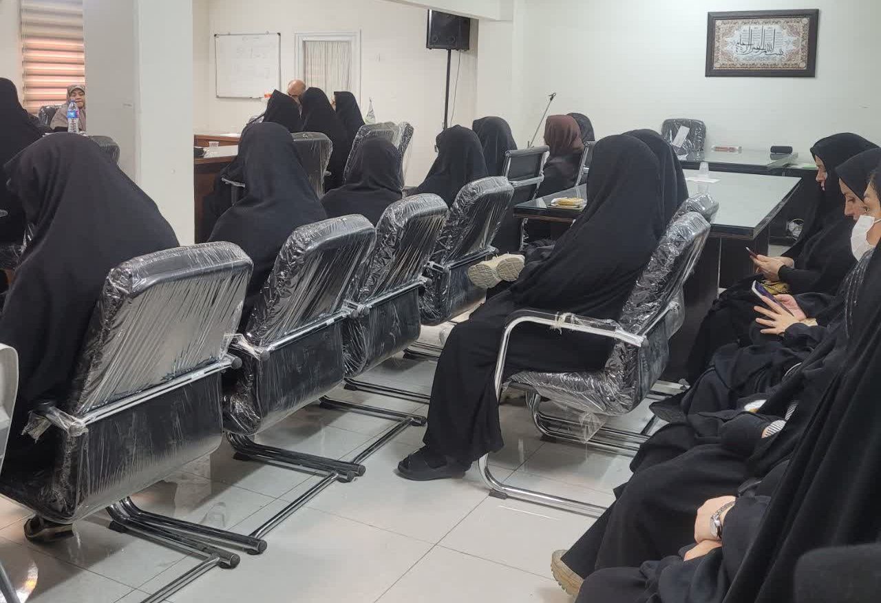 برگزاری نشست‌های فرهنگی مؤسسه خیریه تکفّل و سرپرستی ایتام قم با حضور مدیرعامل و کارشناسان مذهبی