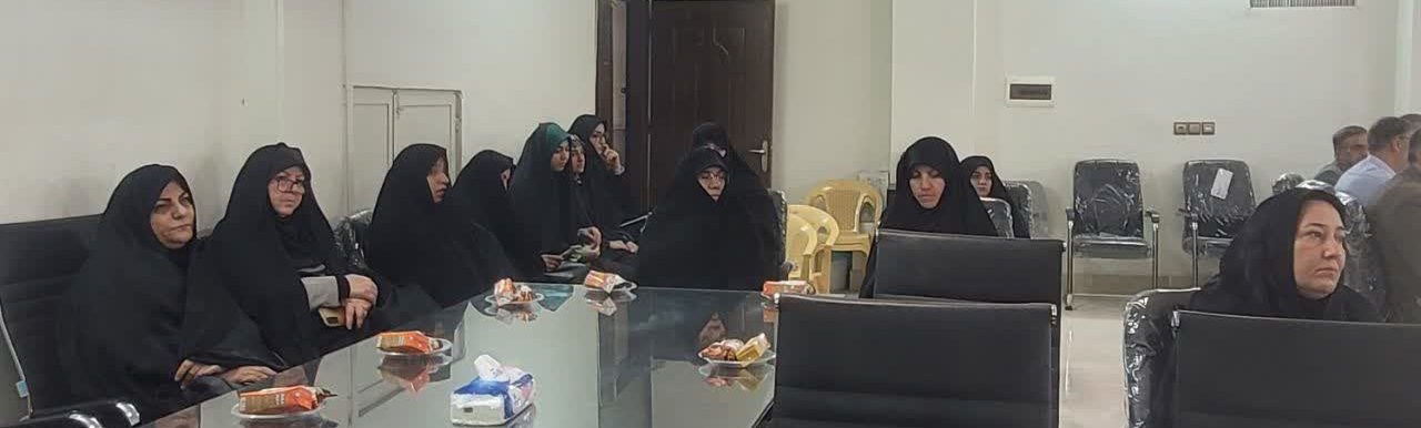 تجلیل از خادم یاران آموزش و پرورش در موسسه خیریه تکفل و سرپرستی ایتام قم