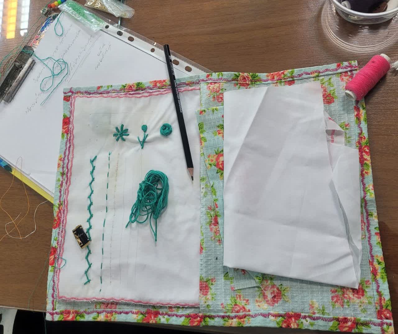 سومین جلسه آرت‌تراپی در مؤسسه خیریه ایتام قم برگزار شد