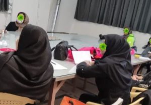 برگزاری جلسه آرت‌تراپی در موسسه خیریه ایتام قم