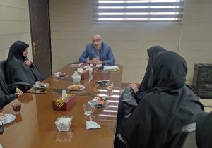 قدردانی مدیرعامل مؤسسه خیریه ایتام قم از بانوان کارمند به مناسبت میلاد حضرت فاطمه زهرا(س)